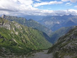 Blick durchs Valle di Drosína hinaus