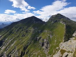 Vorne Ponción di Leghítt und hinten Poncíon dal Vènn, welche S-seitig umgangen werden