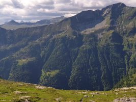 Hinten links Cima di Gagnone, über welche der Weg weiterführt.