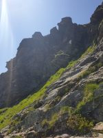 Steiler Aufstieg zur Cima del Rosso durch das schattige Couloir