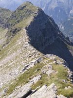 Zuerst dem Grat entlang weiter