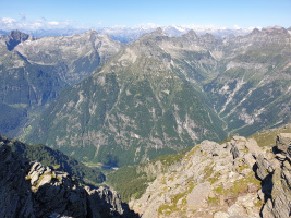 Blick übers Val Vegornèss