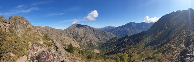 Cima di a Statoghia (2305) auf der Ostseite. [imgDir=ENE]