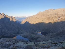 Sie prägen das Bild dieser Etappe: Lac de Capitello und Lac de Melo  [alt=2140 imgDir=NE]