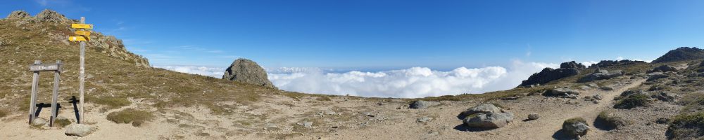 Über den Wolken beginnt die Freiheit des Laufens! [alt=1846 imgDir=E]