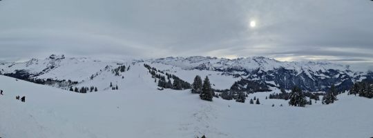 Panorama Richtung Osten. Hinten Tödi & Co. [imgDir=SE]