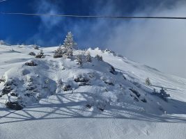 Spuren des Winds und der hohen Schneefallgrenze in den vergangenen Tagen und Wochen