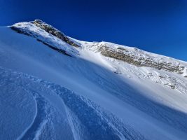 Powdertraum vor leeseitigem Neuschneerutsch