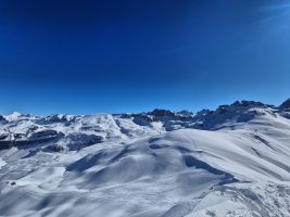 Hinten rechts Schärhorn