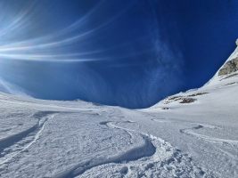 Abfahrtsfreuden mittig