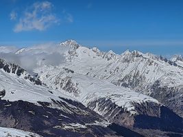 Spontane Lawine am Oberalpstock