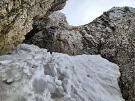 Kurz noch etwas Schnee in der Scharte vom der Roten Flüh [imgDir=E]