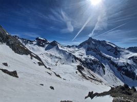 Feuerspitze links und Vorderseespitze rechts [imgDir=ESE]