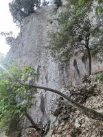 Senkrechte bis leicht überhängende 20m