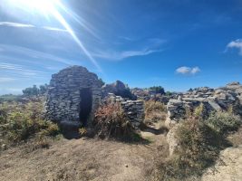 In der Gegend finden sich Zeugnisse aus der Eisenzeit