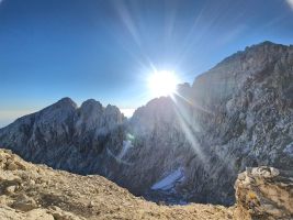 Die Forchetta del Calderone ist der tiefste Einschnitt im Grat gegen den Ostgipfel.