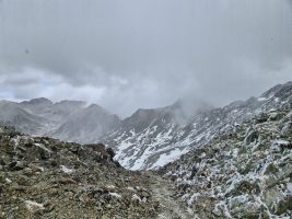 Rechts der Puig del Roc Negre