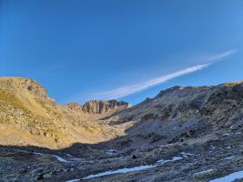 Blick zurück zur Südflanke des Canigo