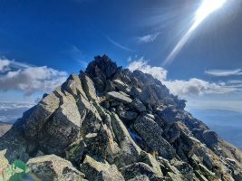 Wenn der Begriff Orthogneiss nicht schon geprägt wäre, hätte ich ihn hier gerade erfunden.