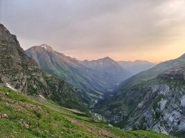 Das Maderanertal mit Futtstock, Oberalpstock und Bristen im sanften Abendlicht