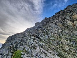 Einfaches Gelände über der Querung