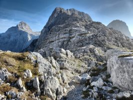 Nachmittäglicher Aufstieg zum Gamsovec und dahinter der Aufstieg zum Triglav-Plateau