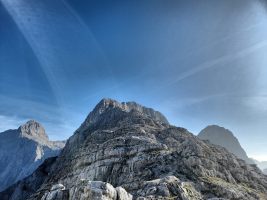 Nachmittäglicher Aufstieg zum Gamsovec und dahinter der Aufstieg zum Triglav-Plateau