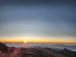 Der erste Sonnenstrahl trifft ein