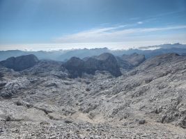 Blick zum Vrata-Sattel rechts hinten