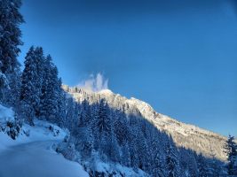 Scheue Wärme zieht am Wasserbergfirst hoch.