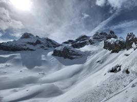 Schlittchuechen und Aufstieg zum Ruchstock unverspurt