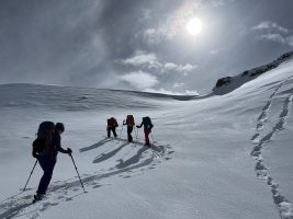 Zum Rot Grätli hoch