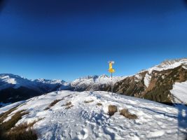 Piz Plaun Grond im strahlenden Sonnenlicht