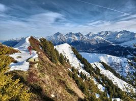 Südseitig ist die Flanke grösstenteils aper