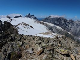 Glattfirn mit Zwächten und Spannörtern