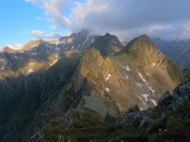 Krönten noch in Wolken