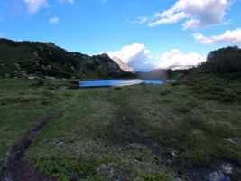 Nmenloser See unterhalb der Hütte