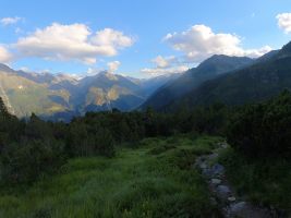 Hinten links das Fellital mit den Mittelplatten