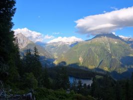 Blick ins Maderanertal mit Chli Windgällen und Bristen
