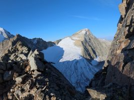 Erster Blick auf den Piz Tschierva (Hirschspitze)
